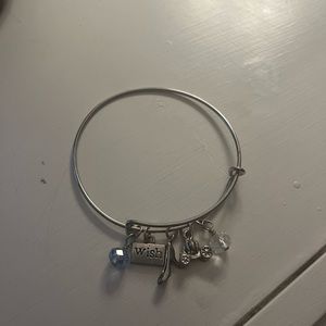 Silver Cinderella Charm Braclet